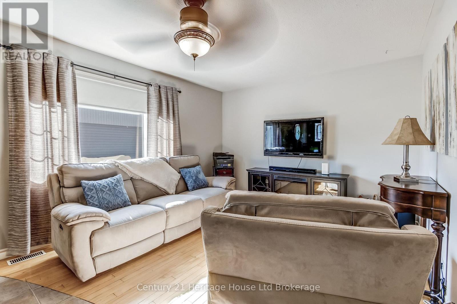 36 Alexander Drive, Brantford, Ontario  N3T 5C5 - Photo 6 - X14087410