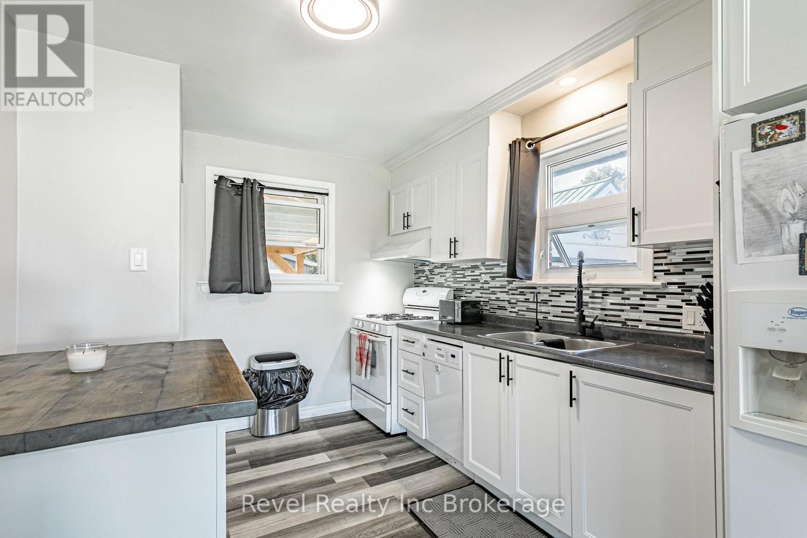 824 Devonshire Avenue, Woodstock (Woodstock - North), Ontario  N4S 5R6 - Photo 10 - X14087612