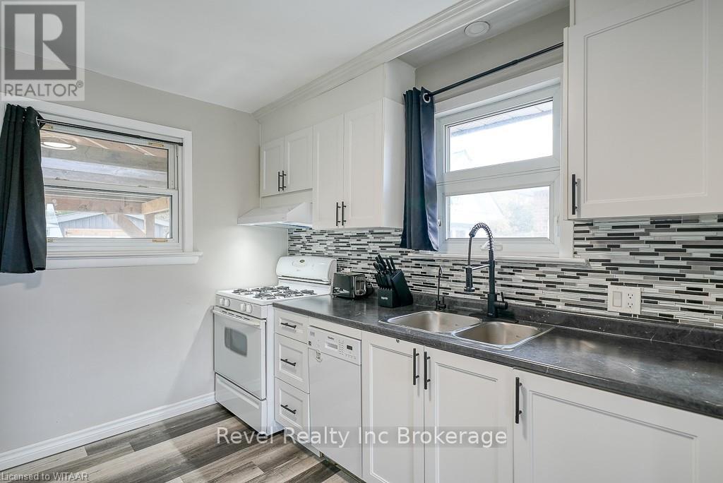 824 Devonshire Avenue, Woodstock (Woodstock - North), Ontario  N4S 5R6 - Photo 11 - X14087612