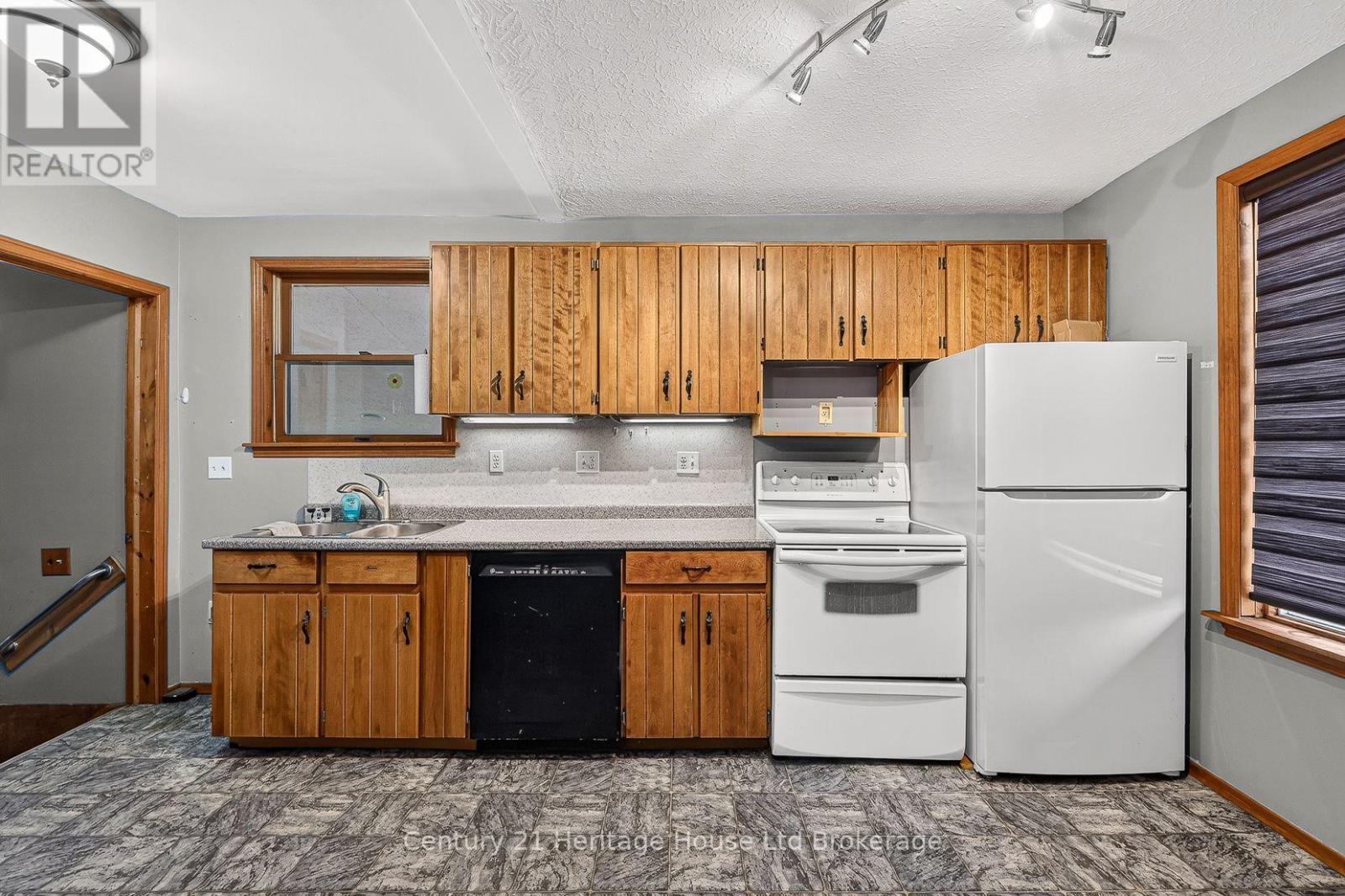 136 Dover Street, Woodstock (Woodstock - South), Ontario  N4S 3M1 - Photo 13 - X14088072