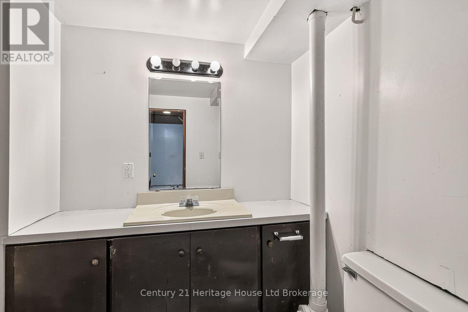 136 Dover Street, Woodstock (Woodstock - South), Ontario  N4S 3M1 - Photo 33 - X14088072