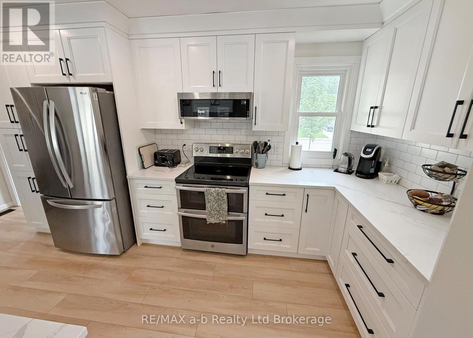 357 Knightsbridge Road, Woodstock (Woodstock - North), Ontario  N4S 7C8 - Photo 12 - X14090118
