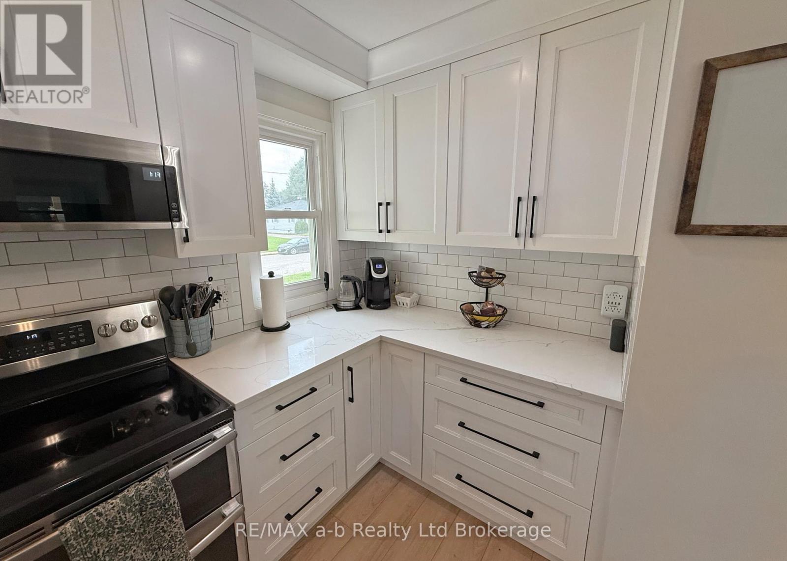 357 Knightsbridge Road, Woodstock (Woodstock - North), Ontario  N4S 7C8 - Photo 14 - X14090118