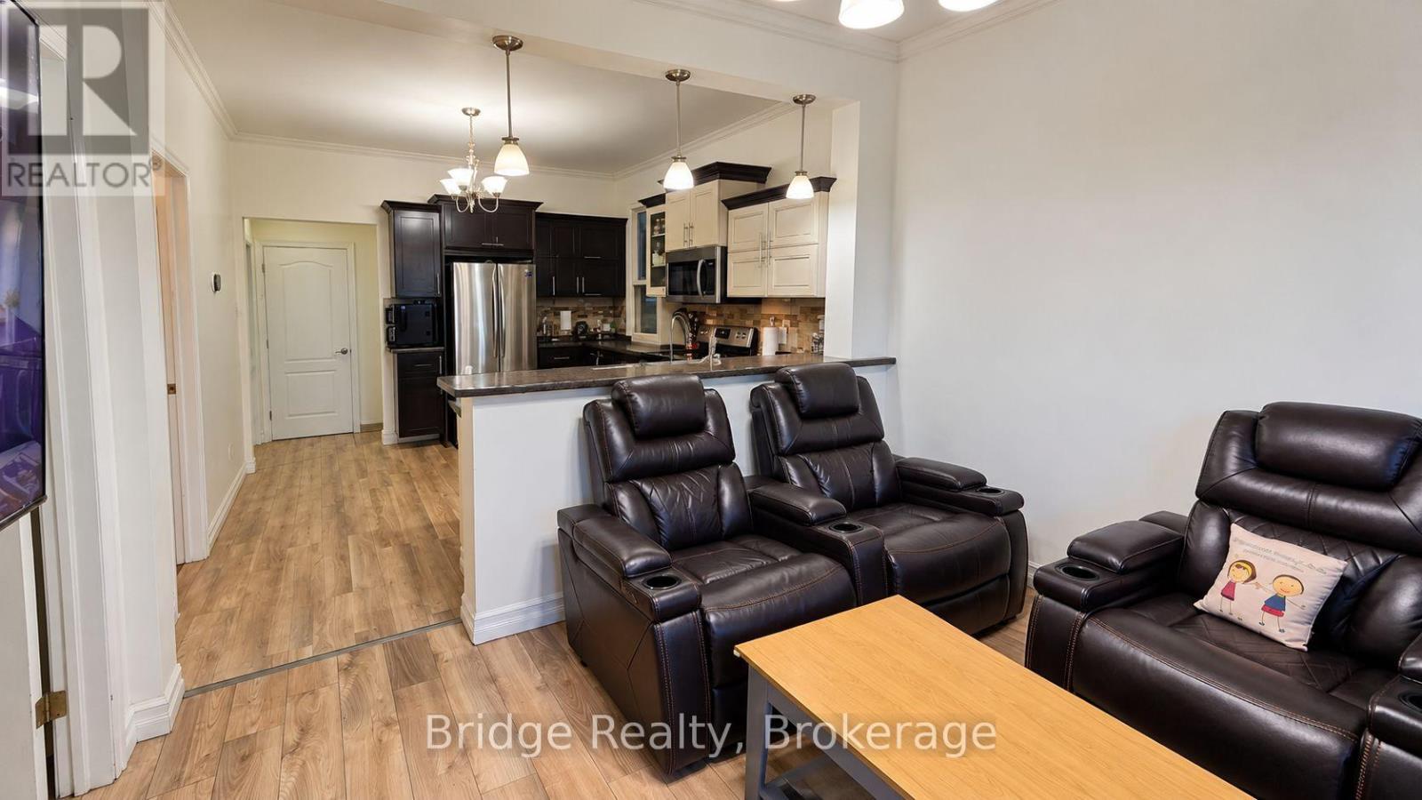 497 Simcoe Street, London East (East K), Ontario  N6B 1K3 - Photo 5 - X14096332