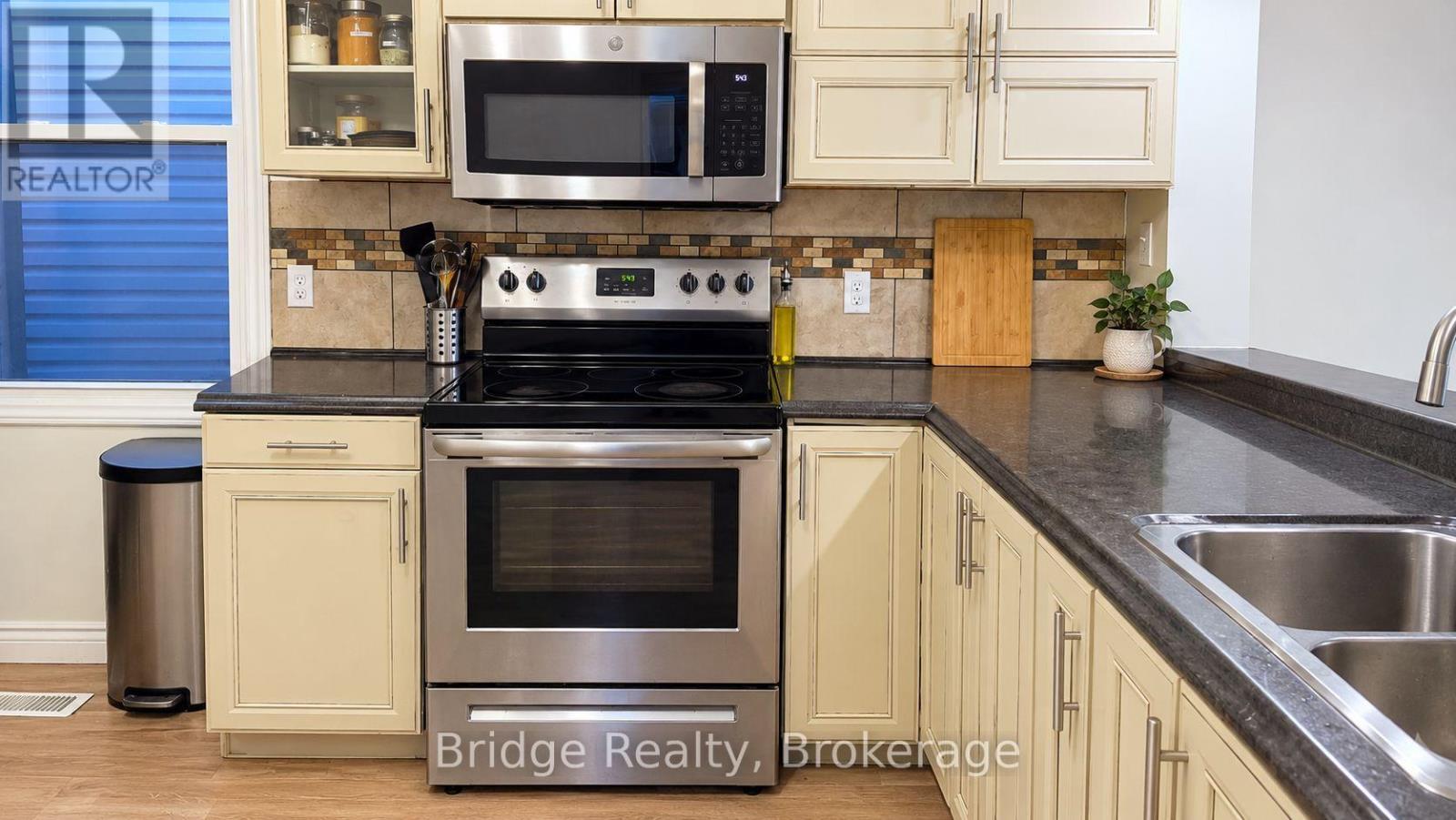 497 Simcoe Street, London East (East K), Ontario  N6B 1K3 - Photo 7 - X14096332