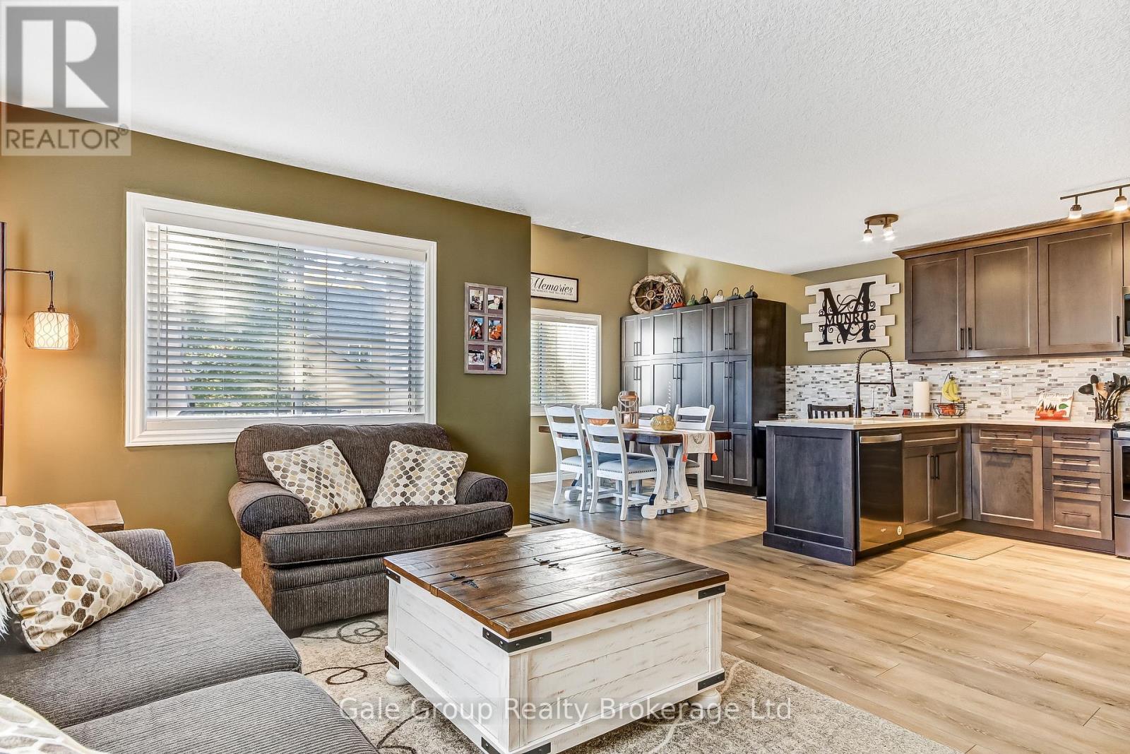 769 Southwood Way, Woodstock (Woodstock - South), Ontario  N4V 1G5 - Photo 5 - X14099264